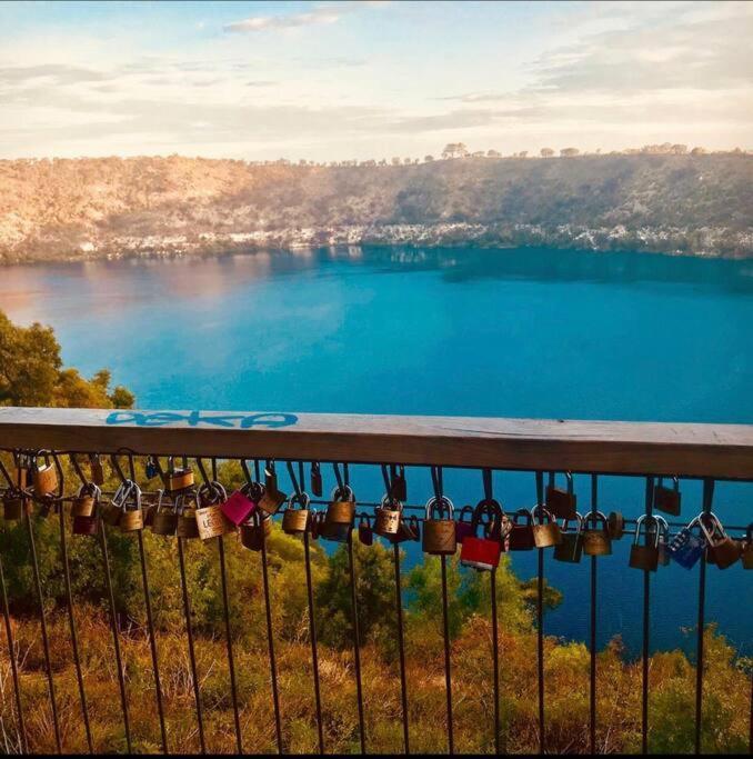 Cornelias Cottage Mount Gambier Central Экстерьер фото