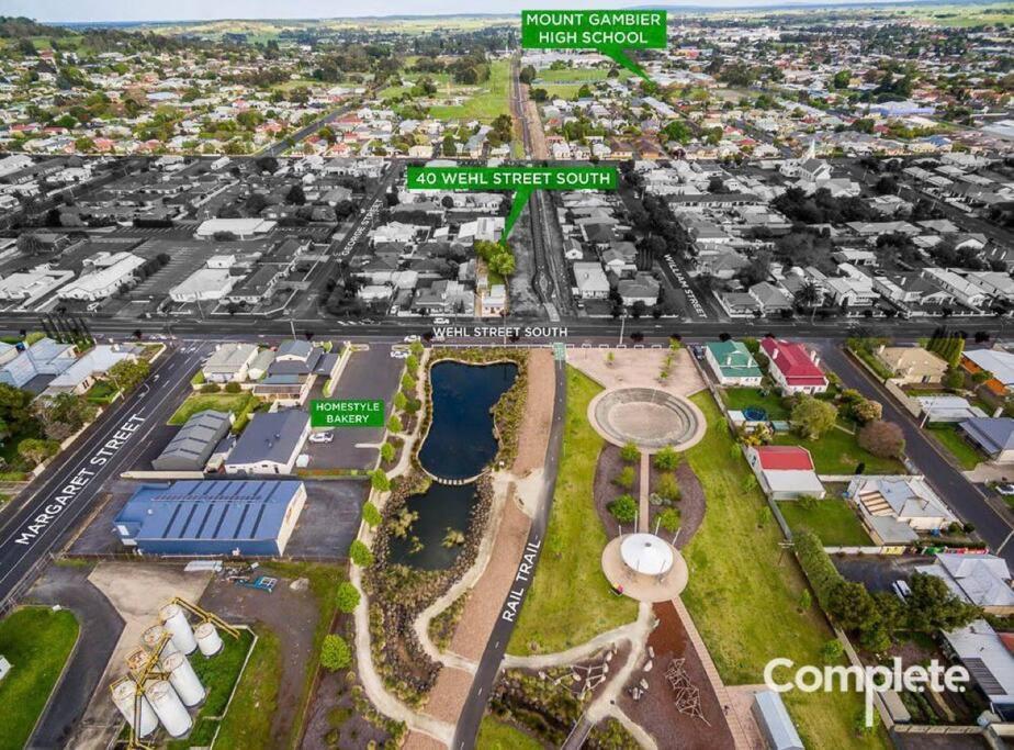 Cornelias Cottage Mount Gambier Central Экстерьер фото