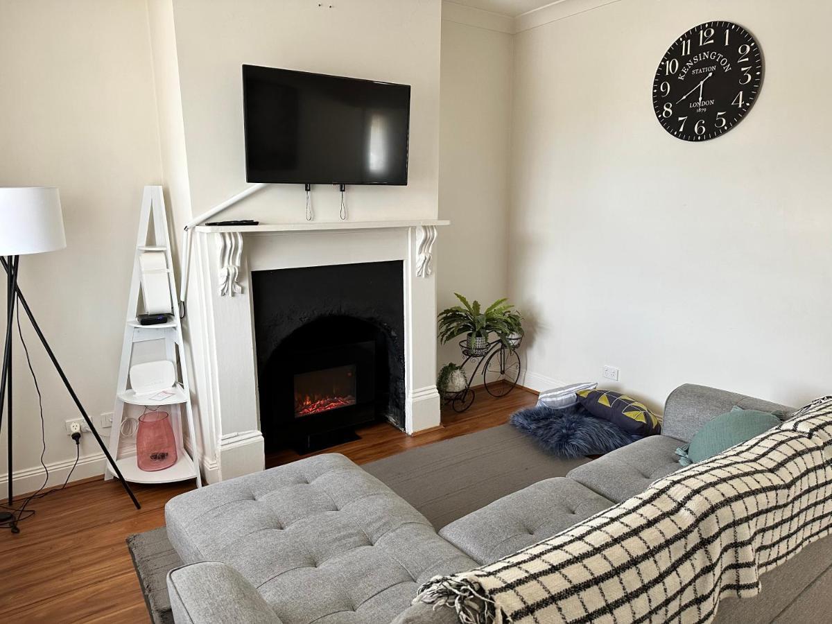 Cornelias Cottage Mount Gambier Central Экстерьер фото
